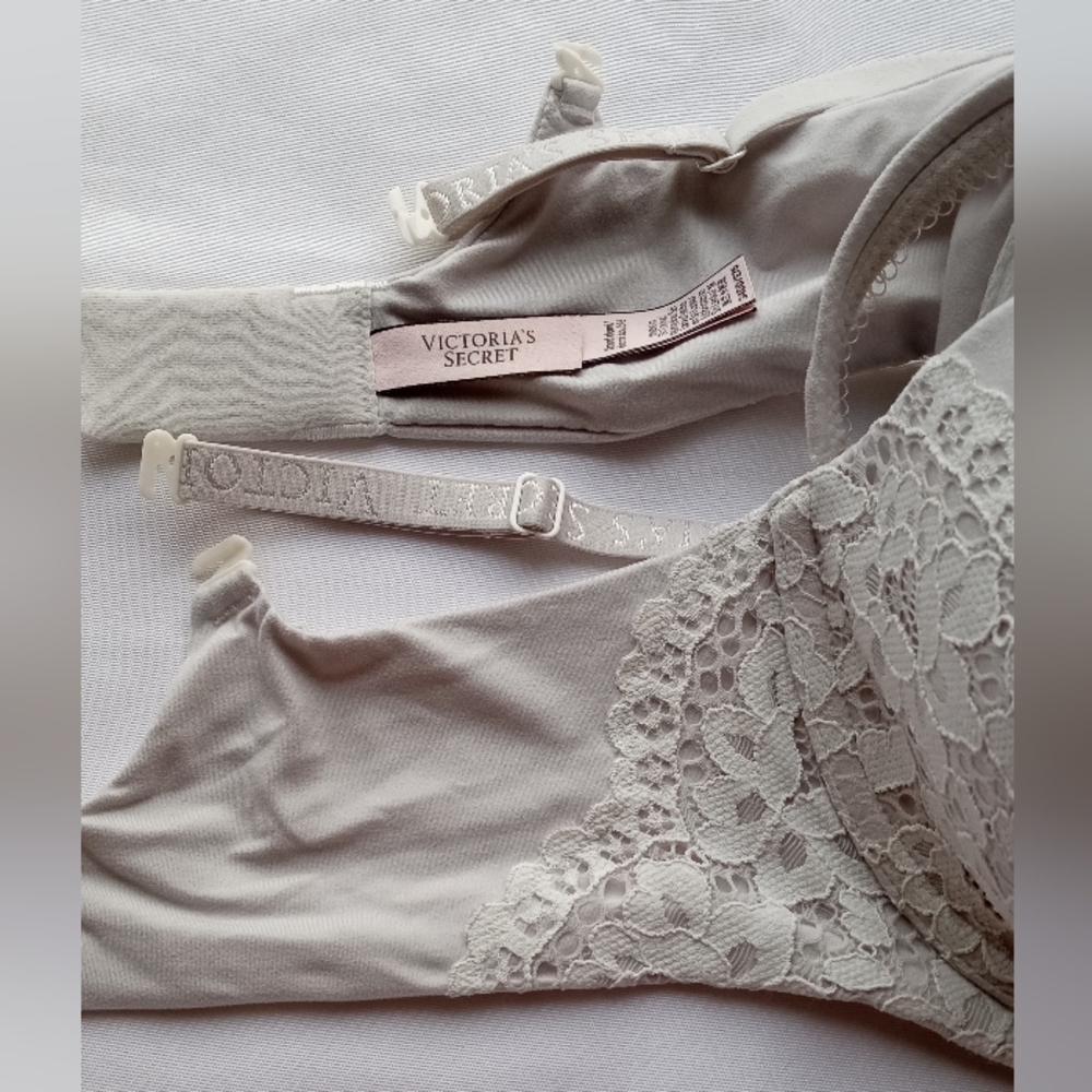 Body By Victoria VS Lightly Lined Demi Convertible White Floral Lace Multi Bra - Picture 6 of 15